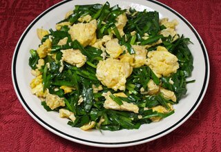 Grambled Garlic Chives with Eggs