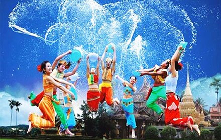 Water Splashing Festival
